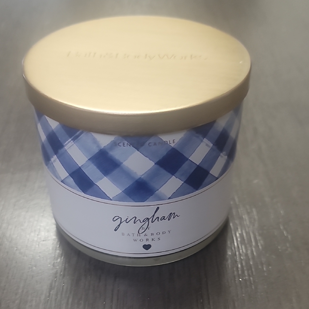 Bath & Body Works Gingham Scented Candle